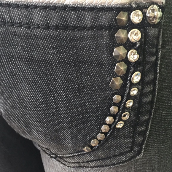 Request Jeans - Picture 7 of 7